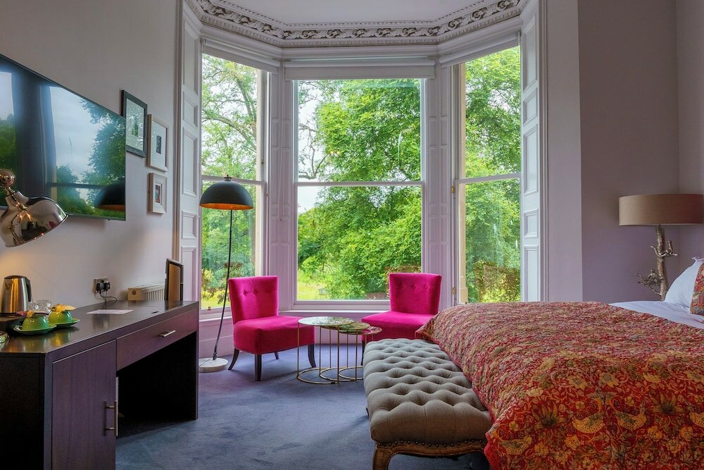 Фото Black Ivy Hotel