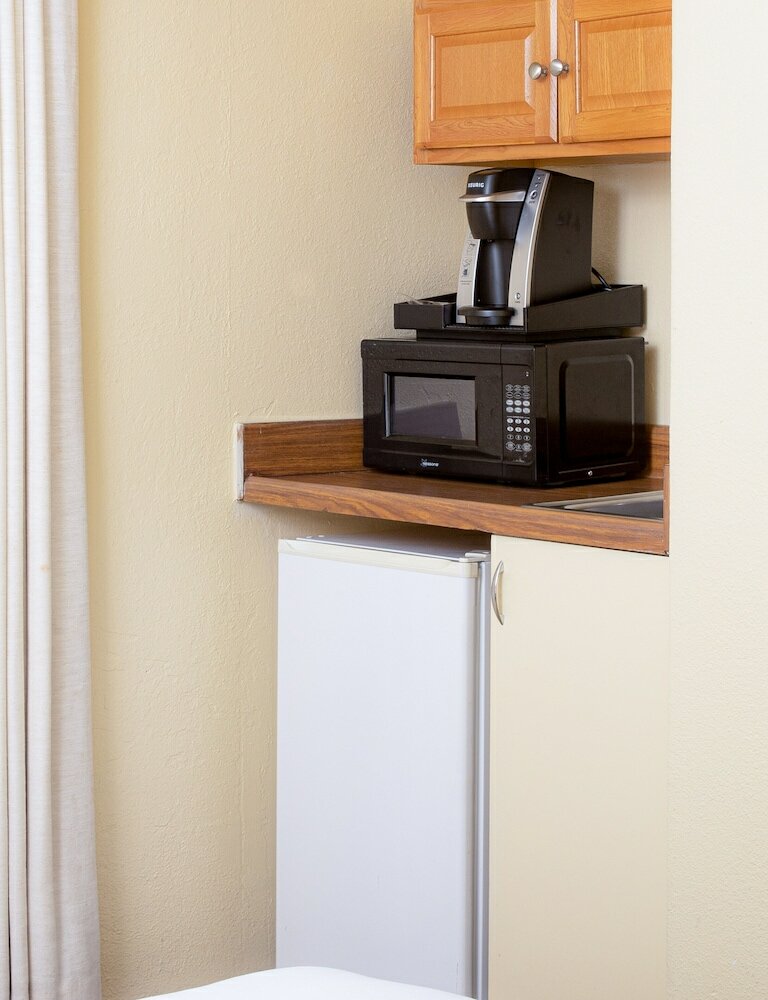 Фото Ohia Waikiki Studio Suites