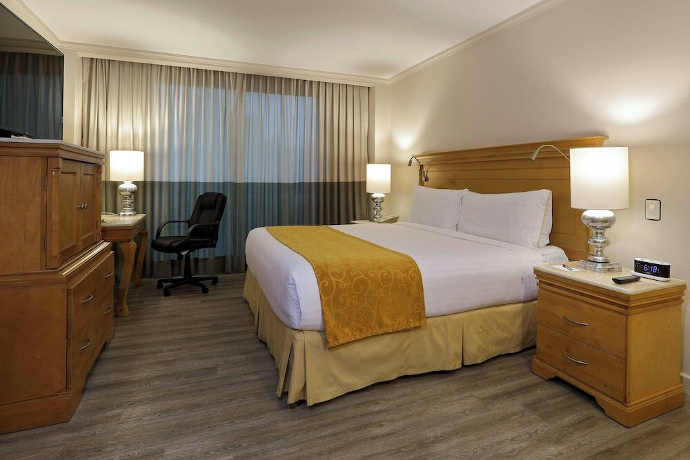 Фото Tijuana Marriott Hotel