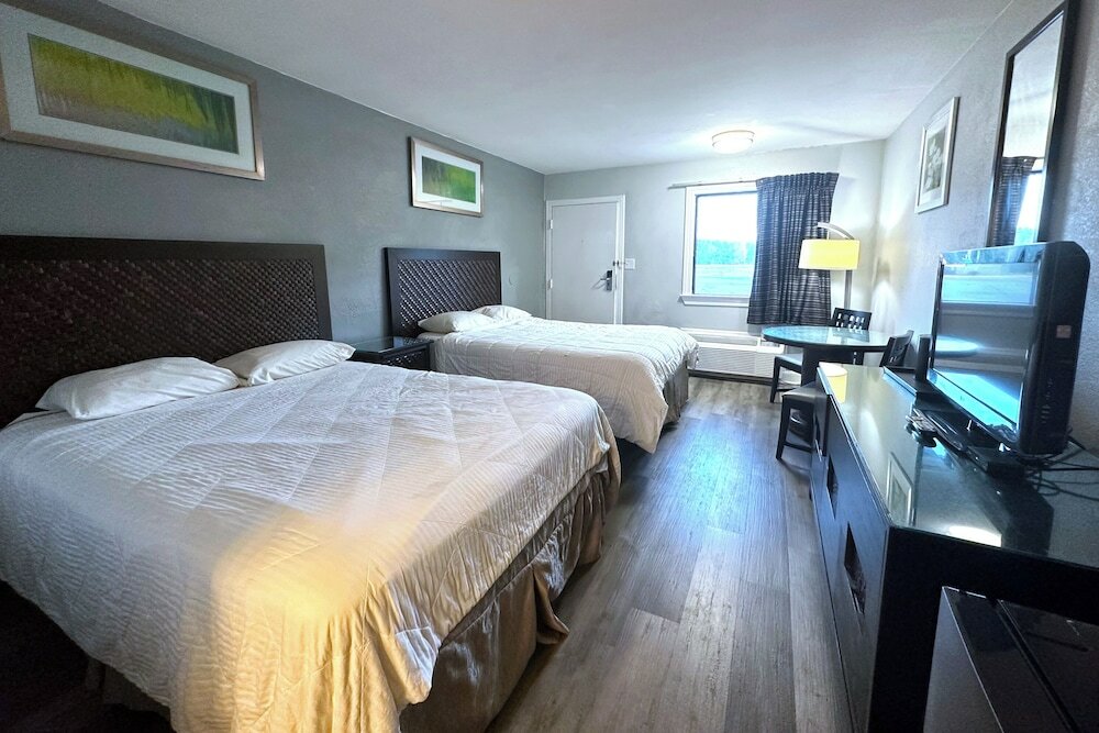 Фото Courtland Inn Motel