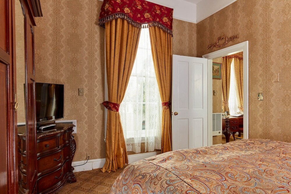 Фото Queen Anne Hotel