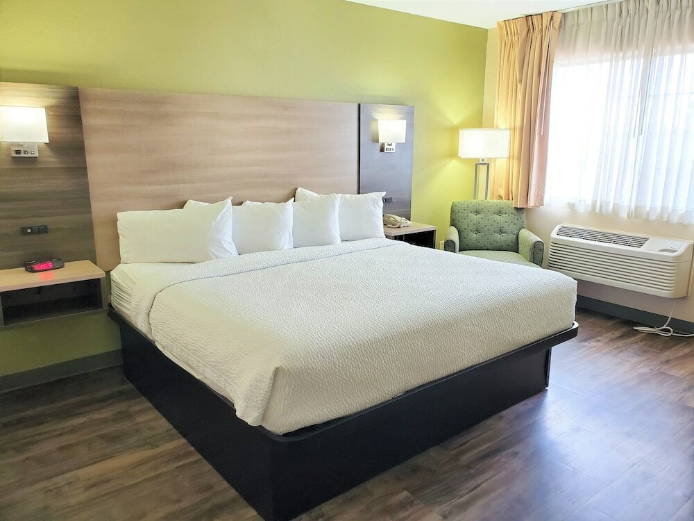 Фото Baymont by Wyndham Santa Fe