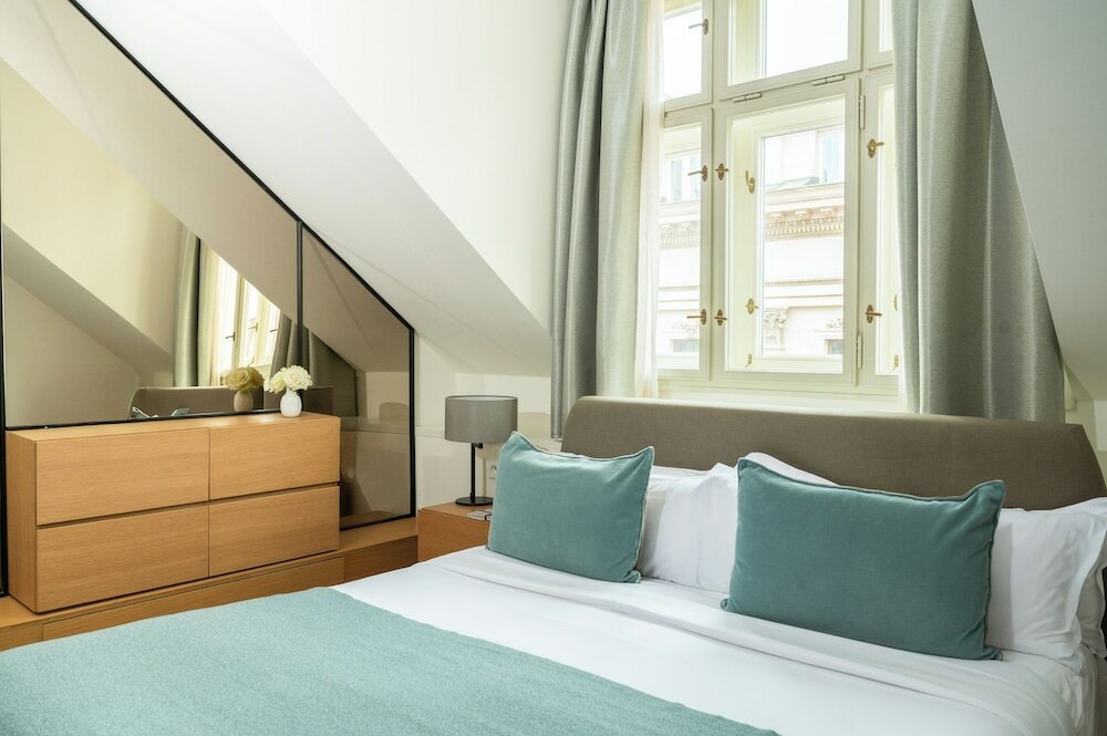 Фото Small Luxury Hotels of the World