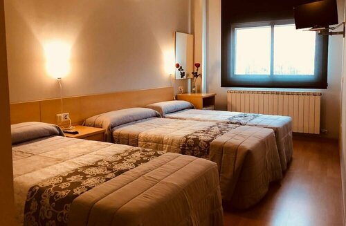 Гостиница Hotel Viñas 17 в Теруэли