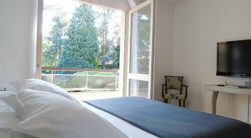 Гостиница La Suite Saint Jean в Шалон-Сюр-Сон