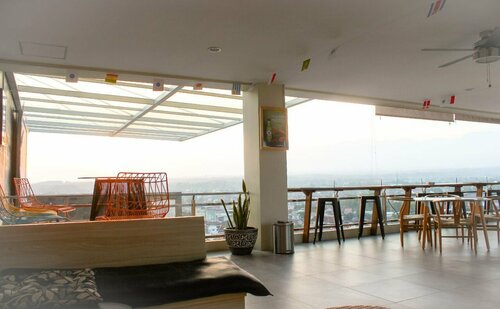 Гостиница Java Lotus Hotel Jember в Джембере