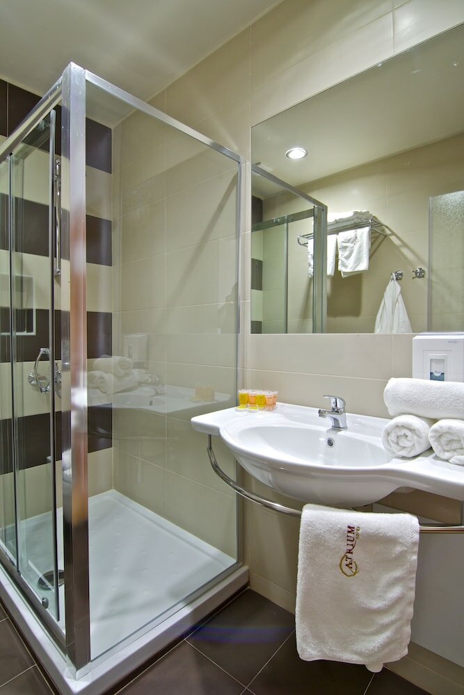 Atrium Ambiance Hotel - 11