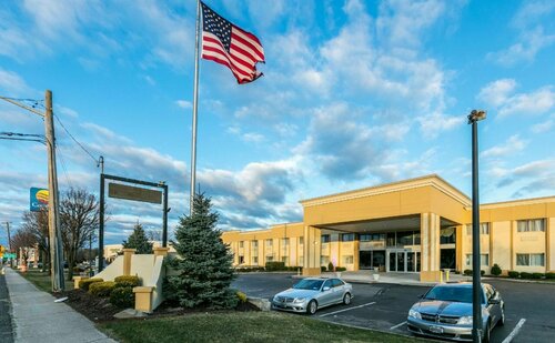 Гостиница Comfort Inn Medford - Long Island в Фармингвилле