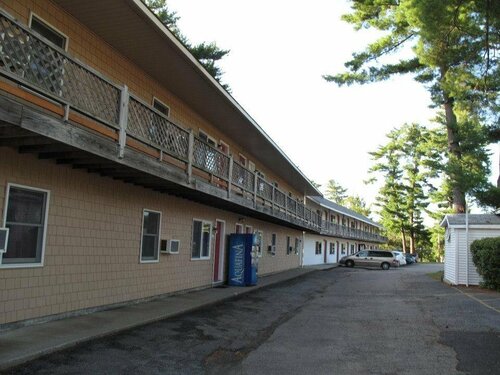 Гостиница Milford Motel On The River в Ороно