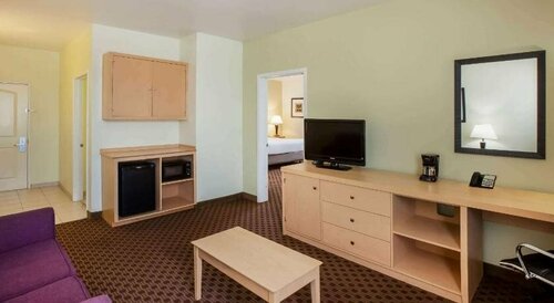 Гостиница La Quinta Inn & Suites by Wyndham Odessa North в Одессе