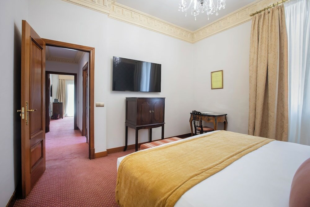 Фото Hotel Duques de Medinaceli
