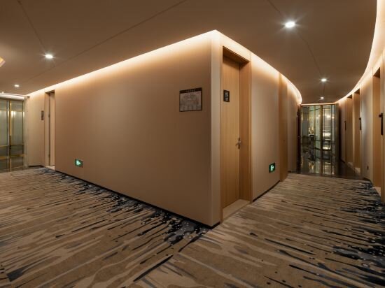 Фото HuiMI Hotel (Chongqing Jiefangbei Hongyadong)