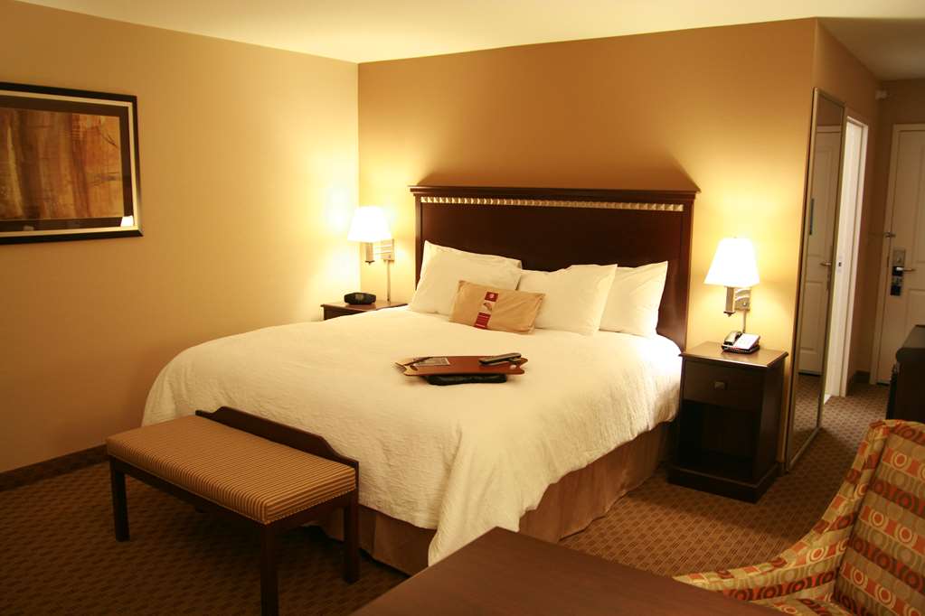Фото Hampton Inn Topeka