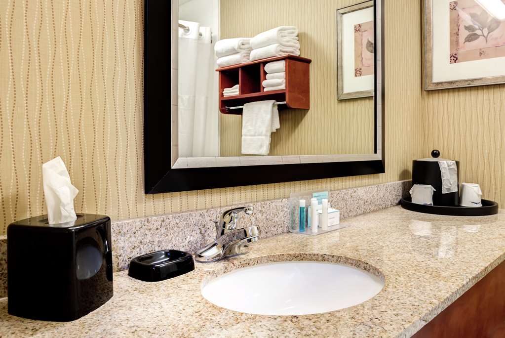 Фото Hampton Inn St. Joseph