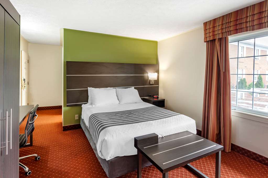 Фото SureStay Plus Hotel by Best Western Kincardine