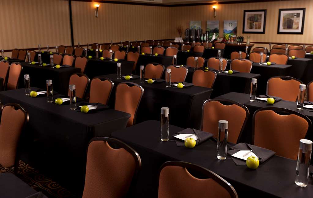 Фото Embassy Suites Lubbock
