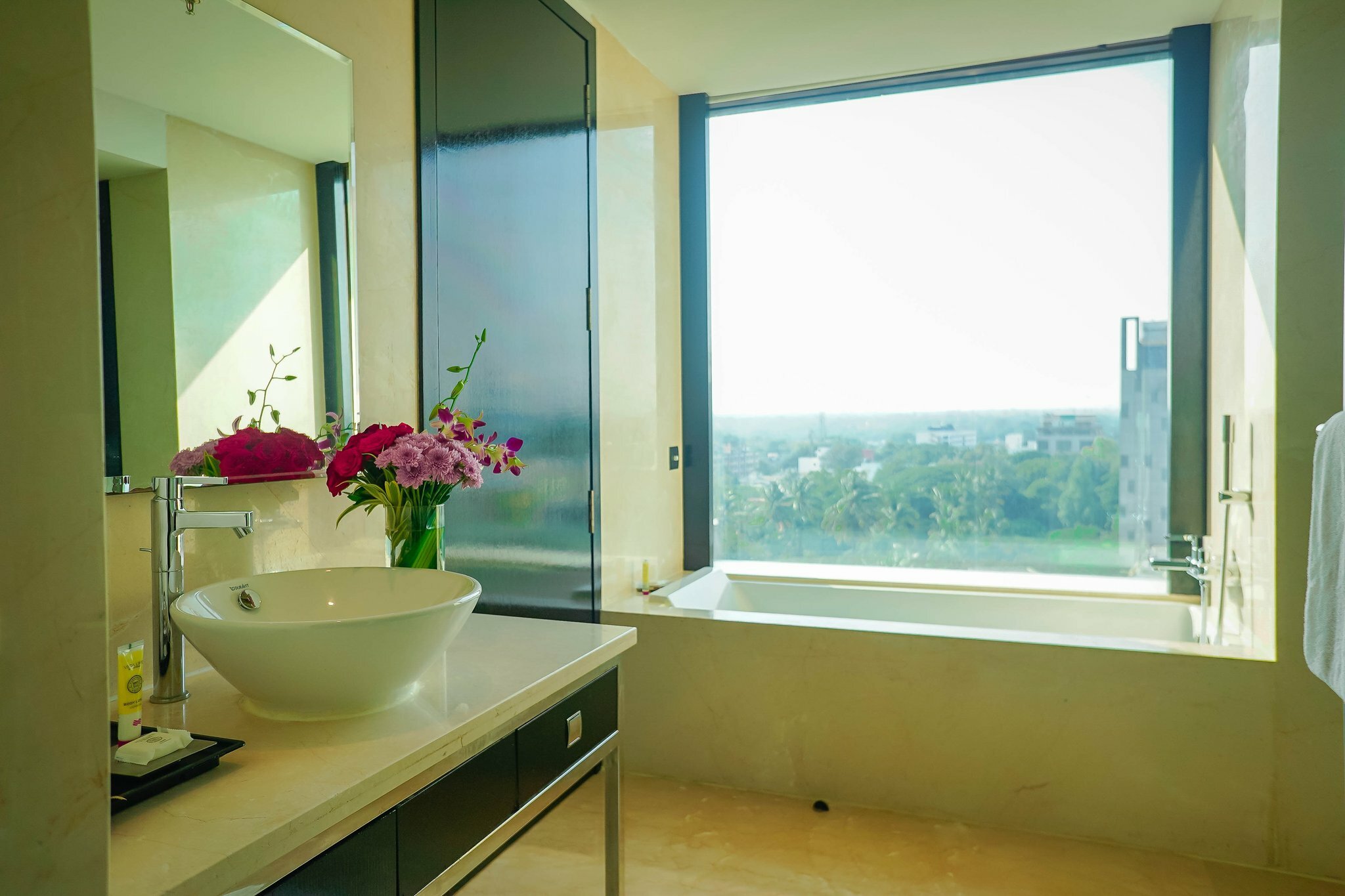 Фото Crowne Plaza Pune City Centre, an Ihg Hotel