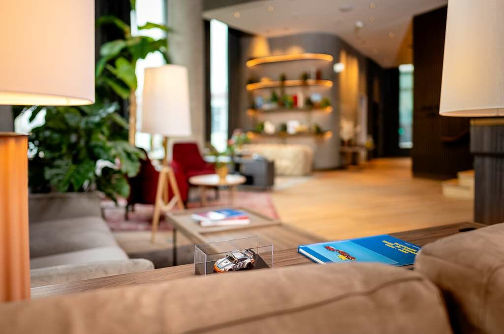 Фото Radisson Blu Hotel At Porsche Design Tower Stuttgart