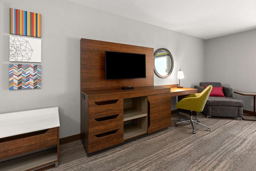 Фото Hampton Inn & Suites Burlington