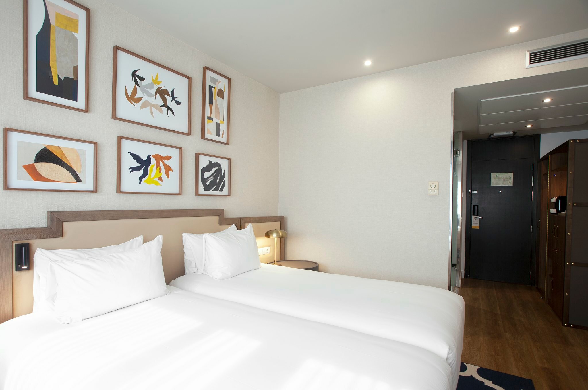 Фото Holiday Inn Madrid - Las Tablas, an Ihg Hotel