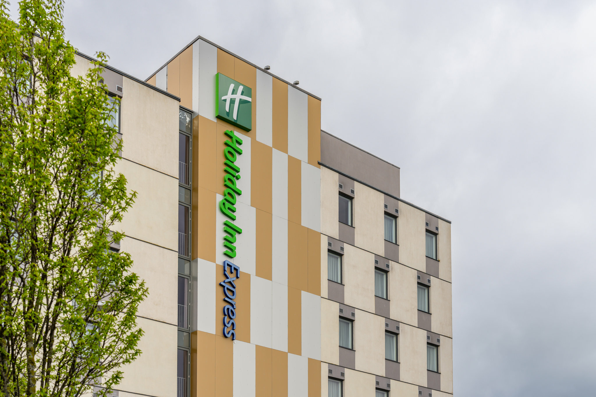 Фото Holiday Inn Express Aberdeen Airport