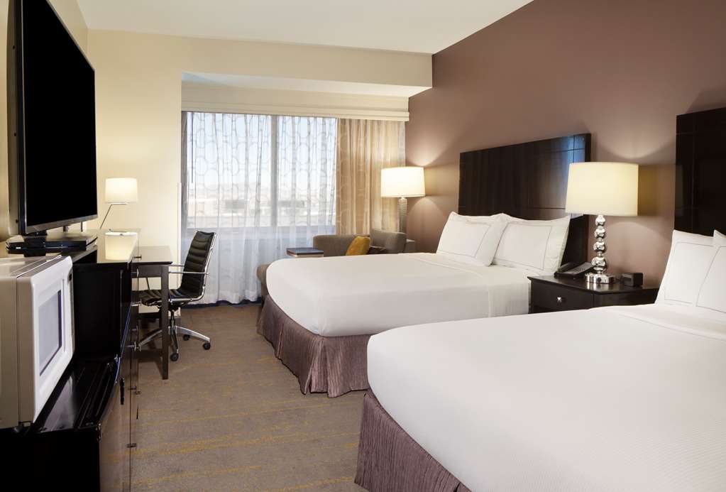 Фото DoubleTree by Hilton El Paso Downtown