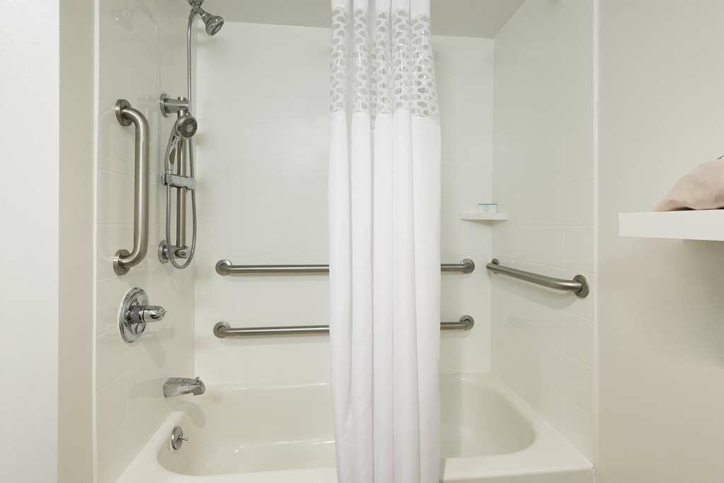 Фото Hampton Inn White Plains/Tarrytown