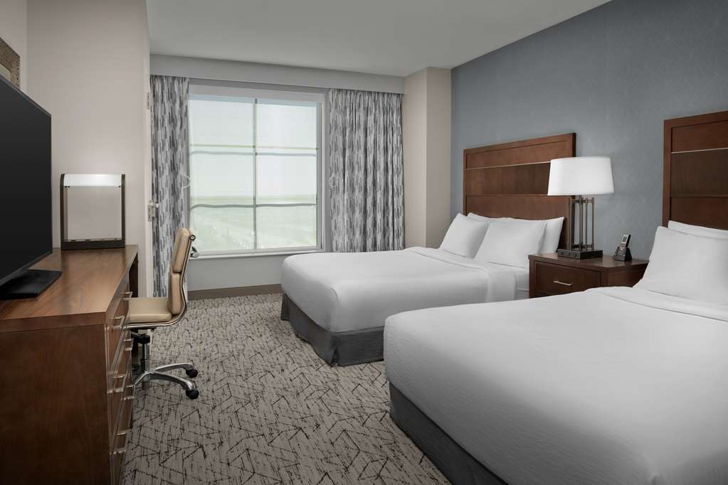 Фото Embassy Suites Springfield