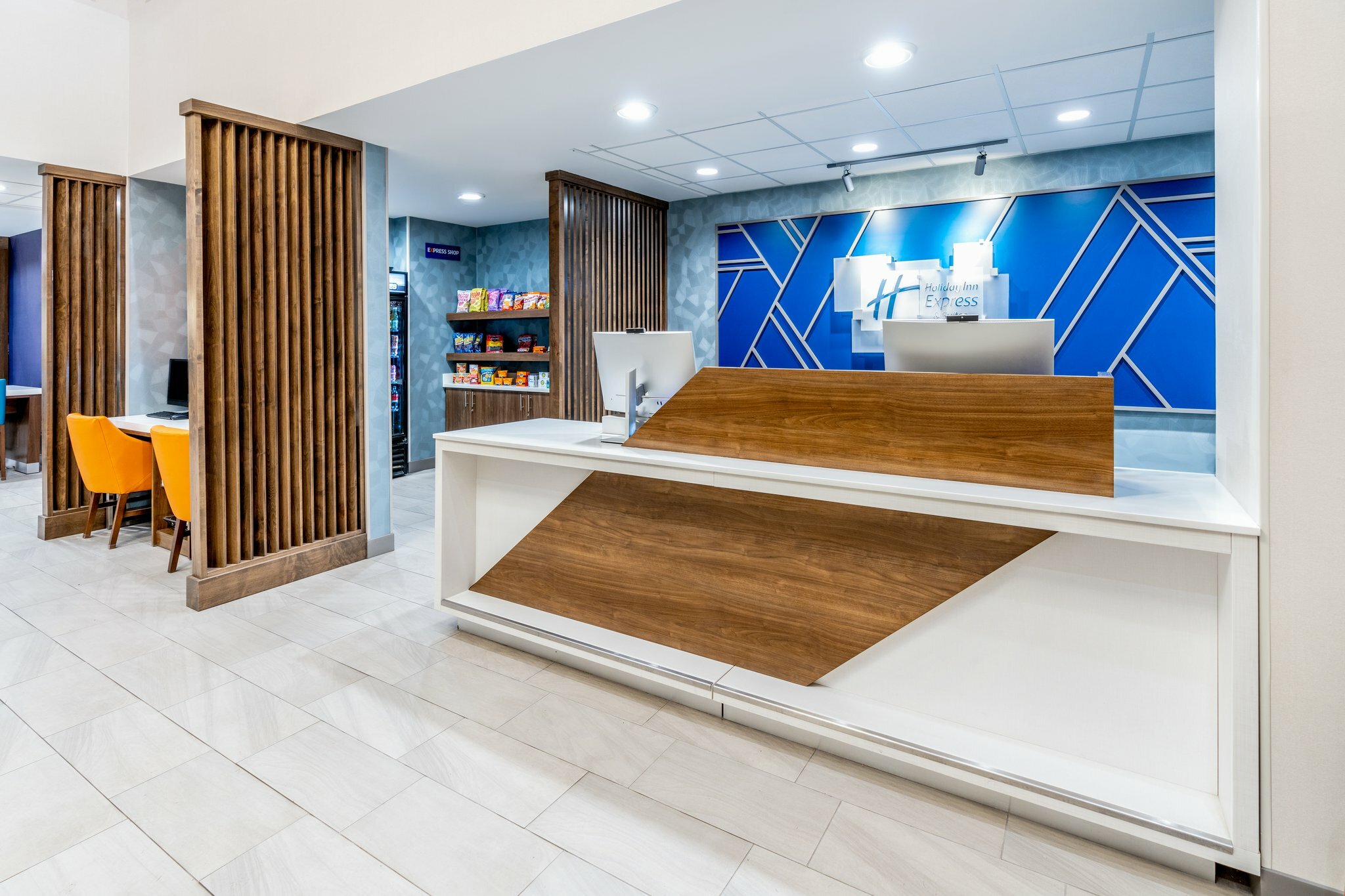 Фото Holiday Inn Express Hotel & Suites - Cheyenne, an Ihg Hotel