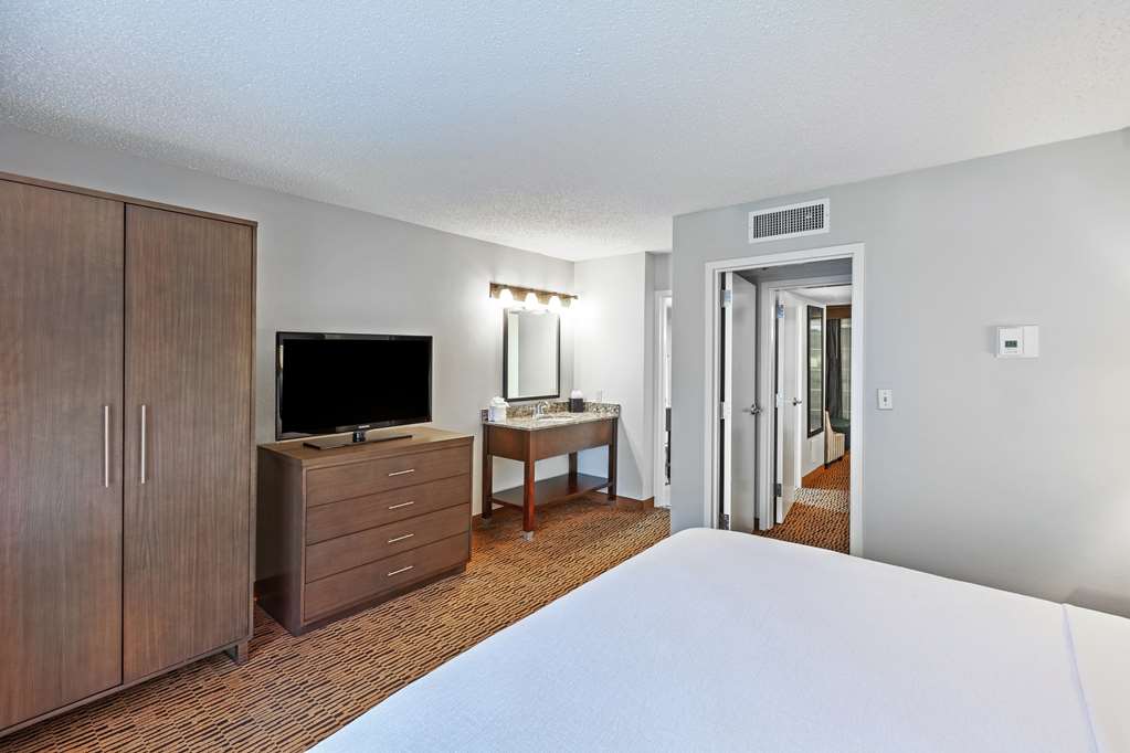 Фото Embassy Suites Hotel Dallas Market Center