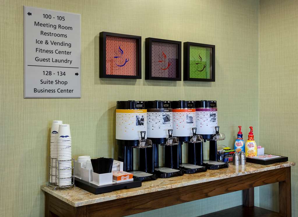 Фото Hampton Inn & Suites Blythe