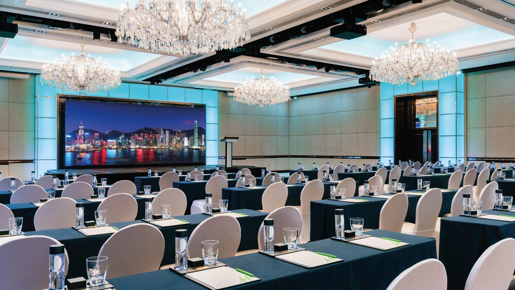 Фото Holiday Inn Golden Mile Hong Kong