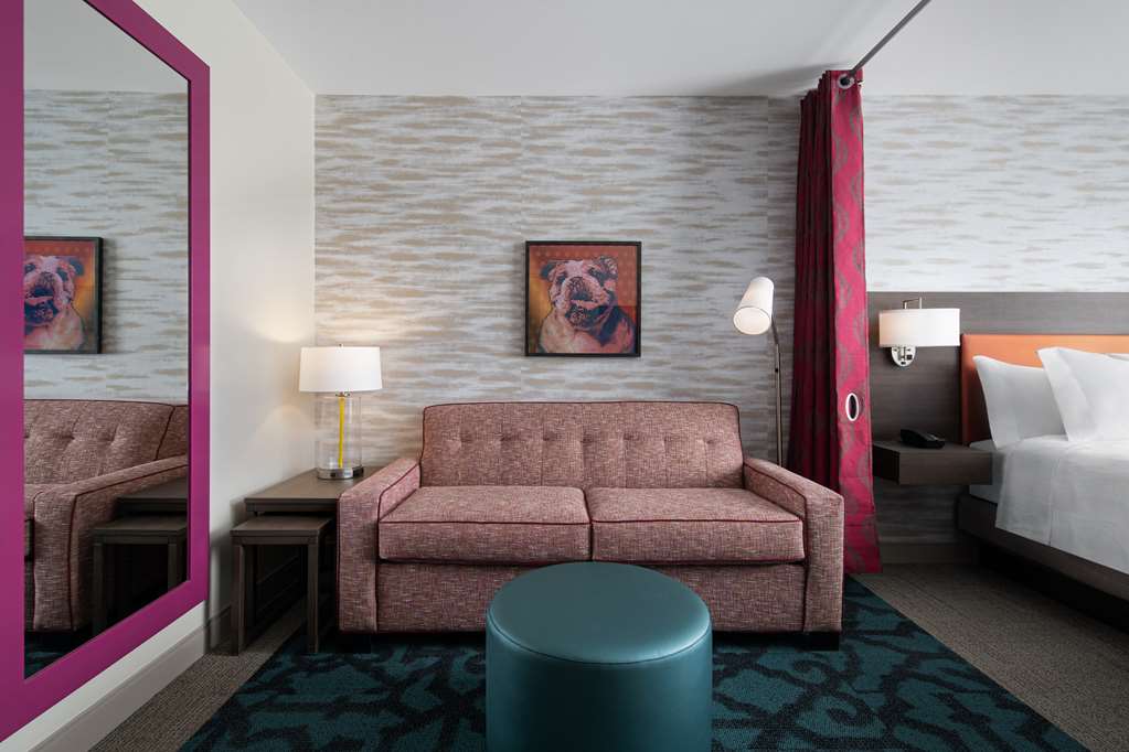 Фото Home2 Suites by Hilton Des Moines at Drake University