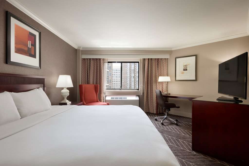 Фото Hilton Arlington