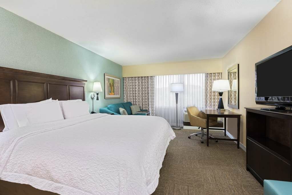 Фото Hampton Inn White Plains/Tarrytown