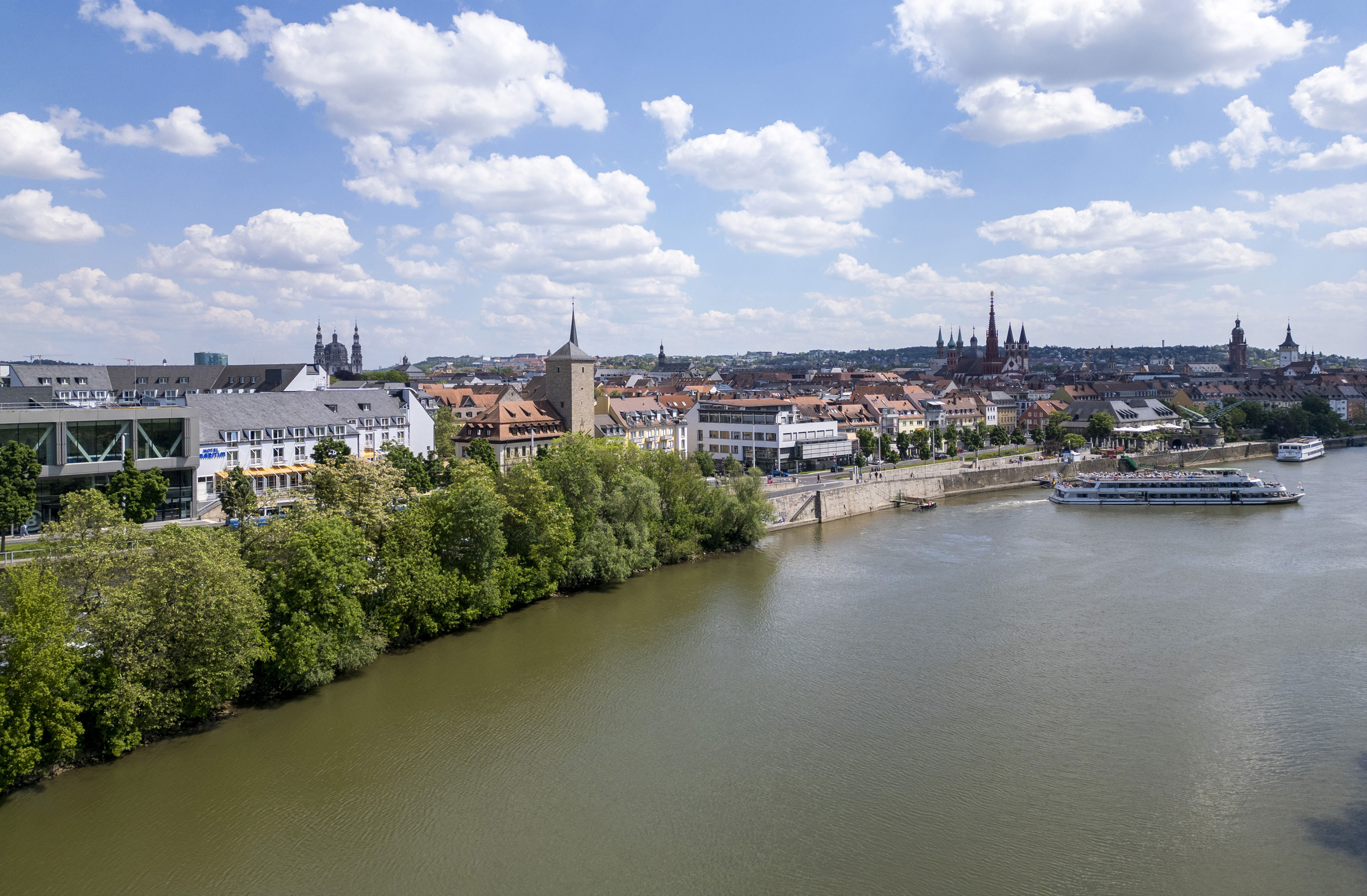 Фото Maritim Hotel Würzburg