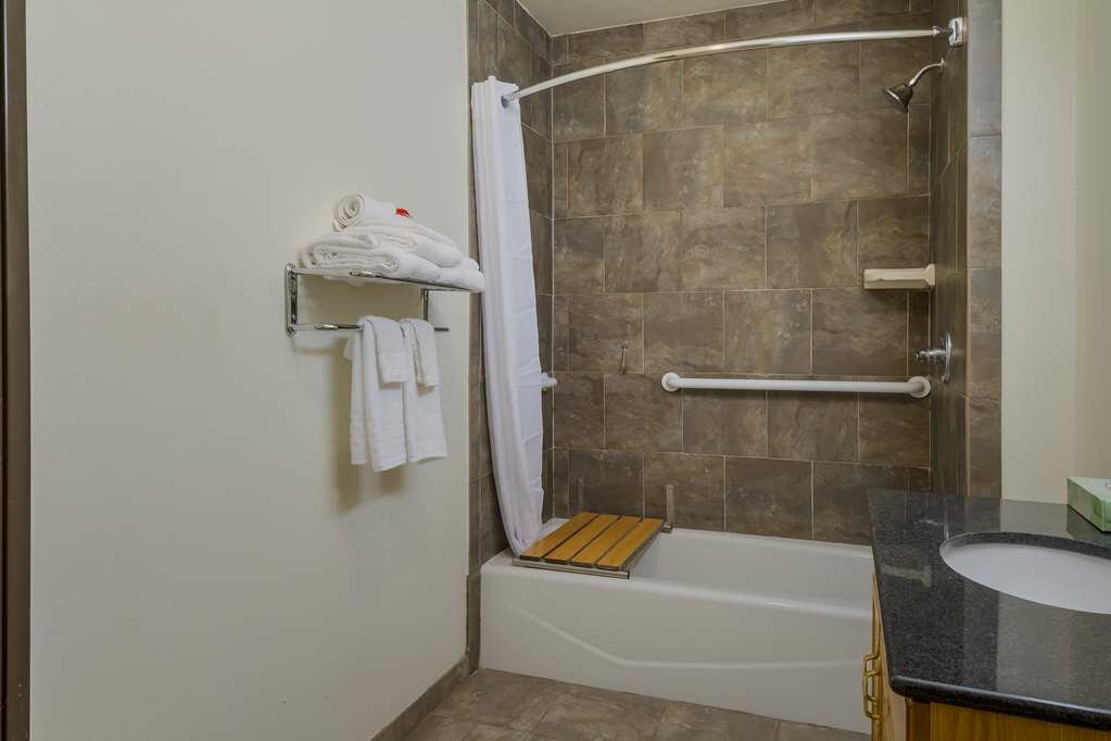 Фото SureStay Hotel by Best Western Falfurrias