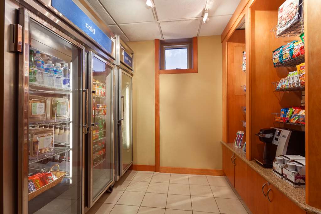 Фото Hilton Garden Inn Lancaster