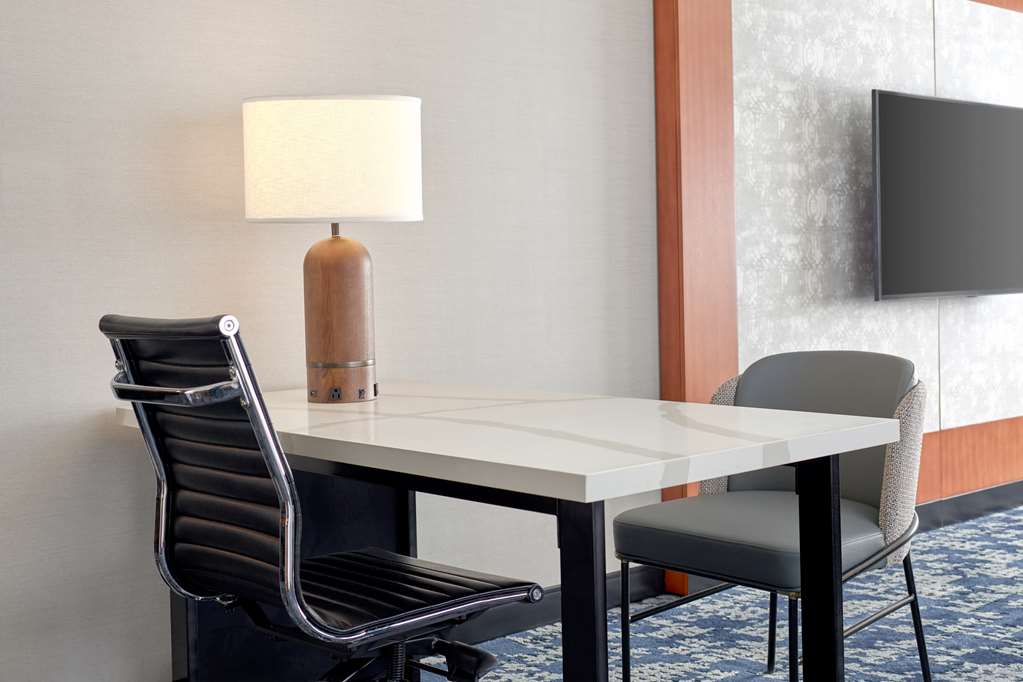 Фото Embassy Suites by Hilton Washington D. C. – Convention Center