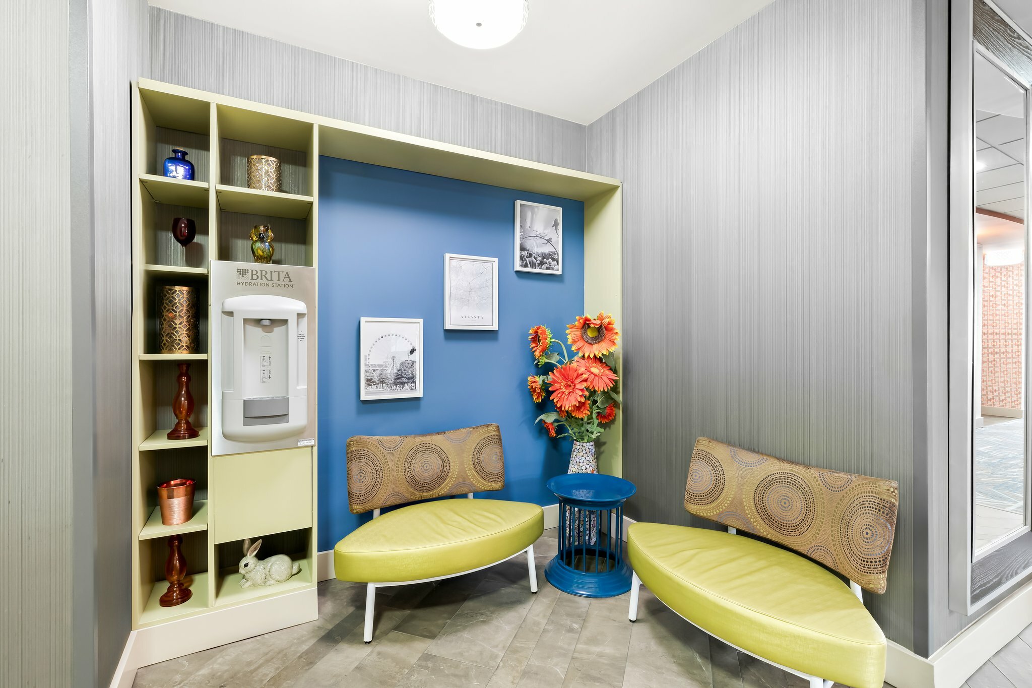 Фото Holiday Inn Express Atlanta Galleria - Ballpark Area, an Ihg Hotel