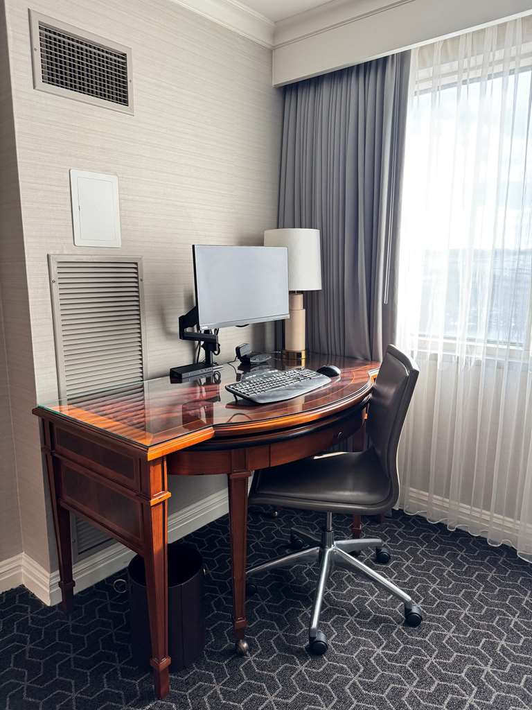 Фото Hilton Short Hills