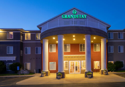 Гостиница GrandStay Hotel & Suites в Амесе