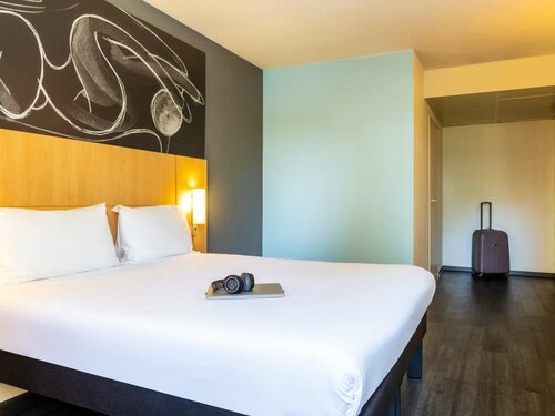 Гостиница Ibis Paris Meudon Velizy в Медоне