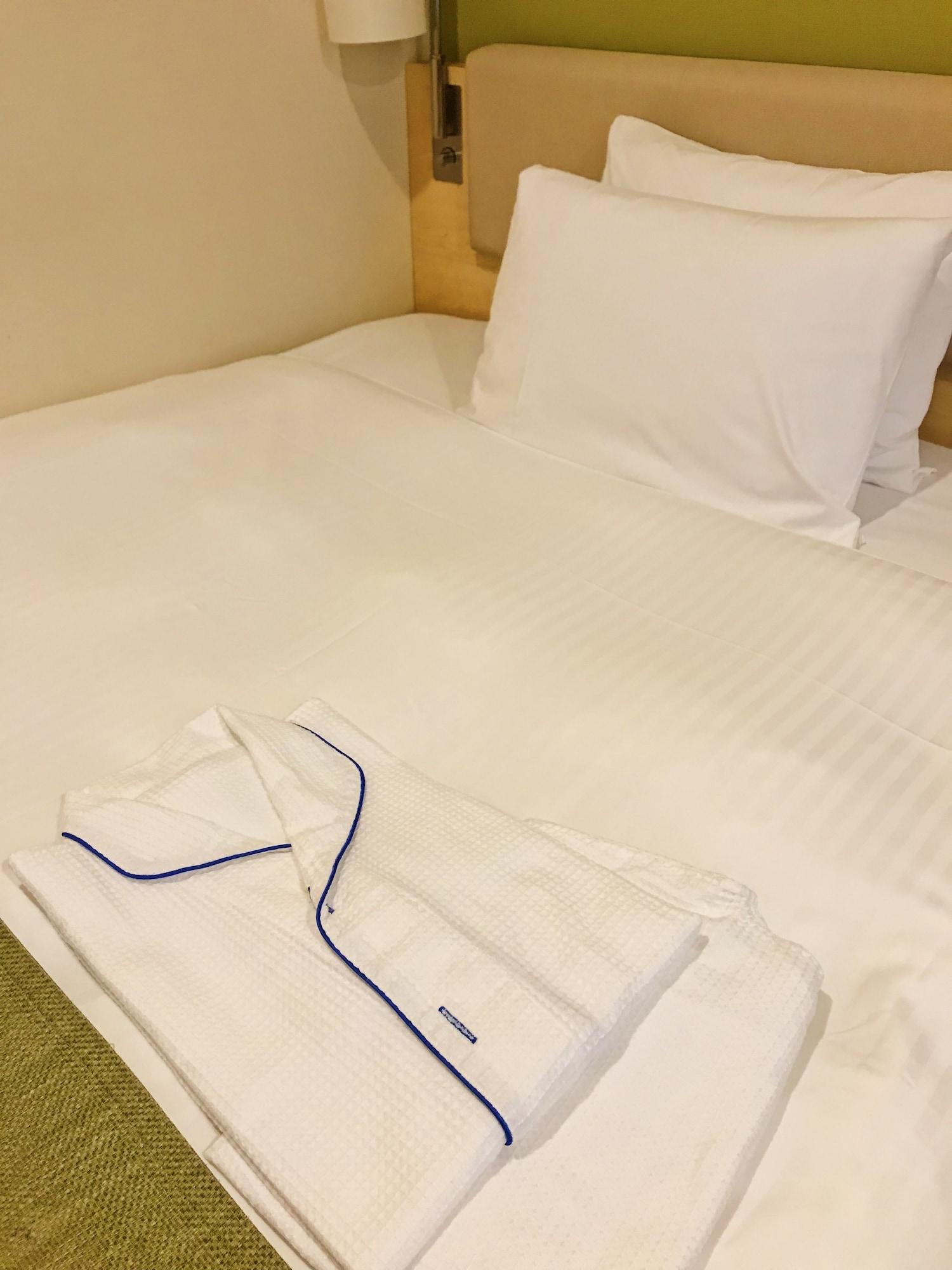 Фото Smile Hotel Shinagawa Sengakuji