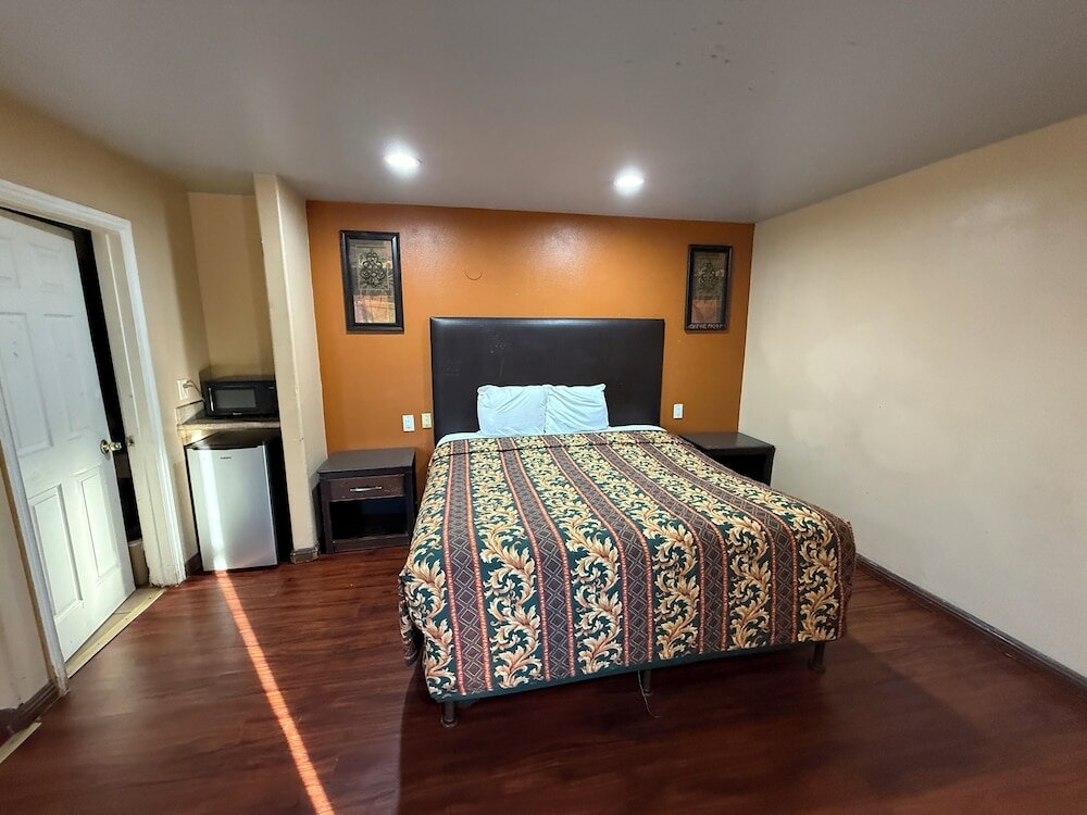 Фото Rocky Inn