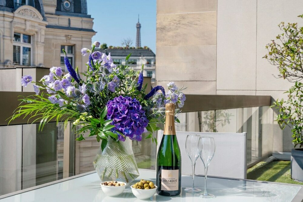 Фото Warwick Paris Champs-Elysees