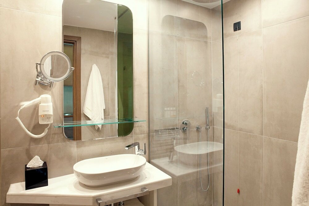 Фото Wyndham Athens Residence