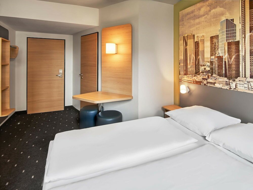 Фото B&b Hotel Frankfurt West