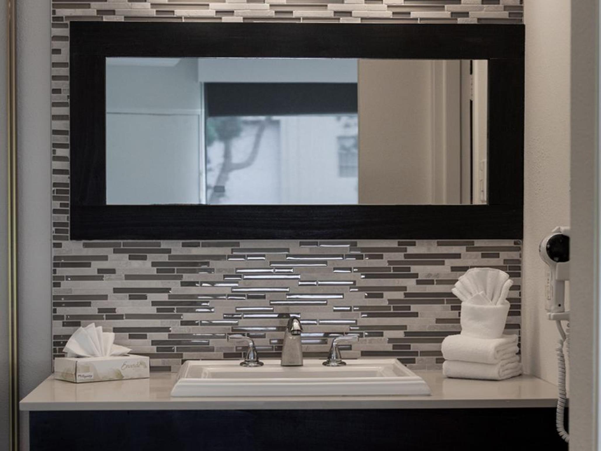 Фото Park Pointe Hotel