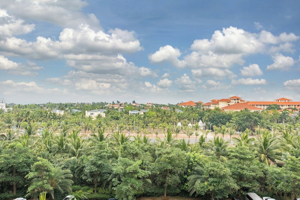 Фото Holiday Inn Express Haikou West Coast, an Ihg Hotel